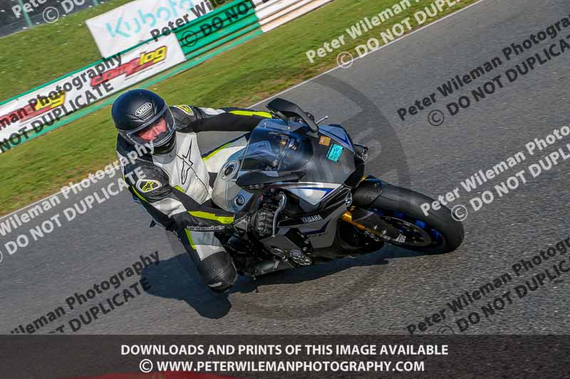 PJM Wedding Photography;enduro digital images;event digital images;eventdigitalimages;mallory park;mallory park photographs;mallory park trackday;mallory park trackday photographs;no limits trackdays;peter wileman photography;racing digital images;trackday digital images;trackday photos